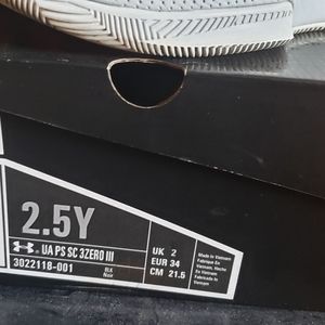 Kid's Under Armour SC 3ZERO Size 2.5